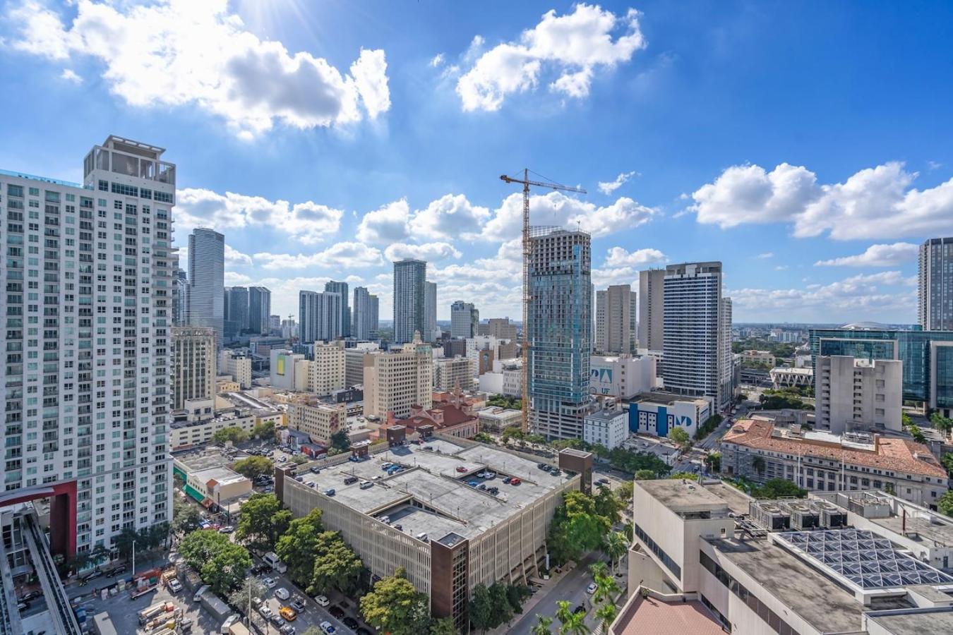 Experience Modern 2 Bed Near Biscayne Blvd Apartment *