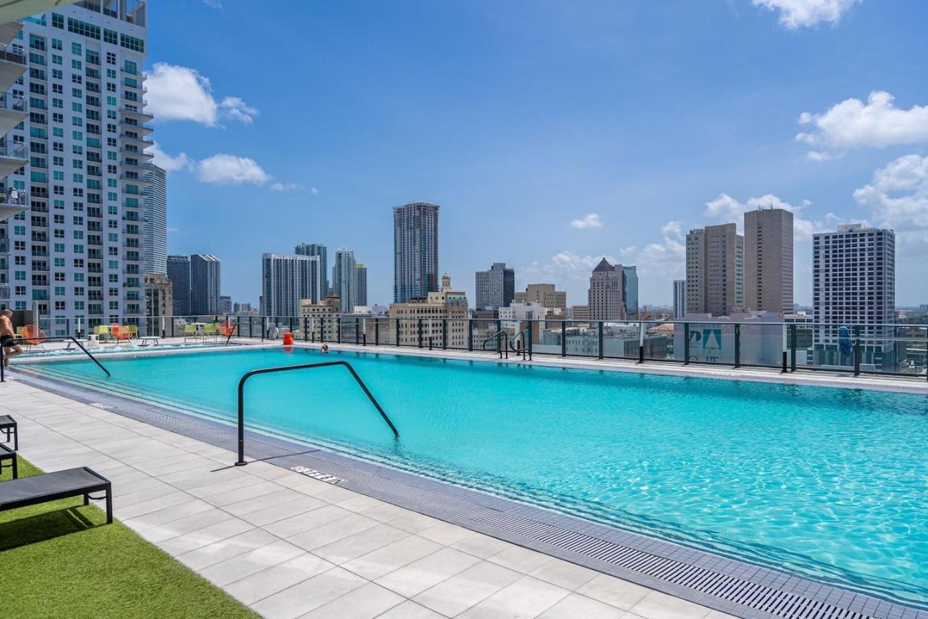 Experience Modern 2 Bed Near Biscayne Blvd Miami